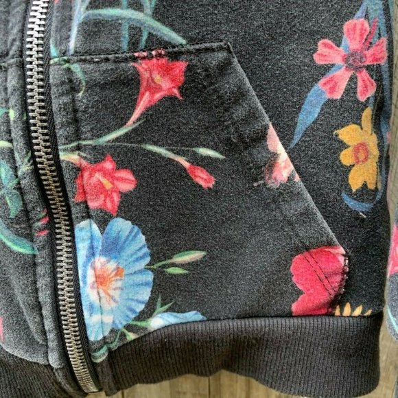 ZARA Girls Collection Hooded Sweater Size 5 Black / Floral Pockets  Zip Up - Picture 3 of 8